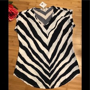 🆕 NWT Milano Animal Print Short Sleeve